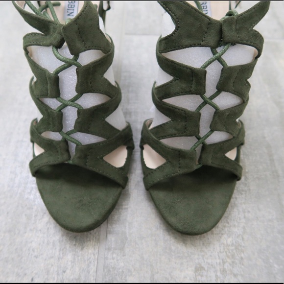 Olive lace up chunky heels - Picture 3 of 5